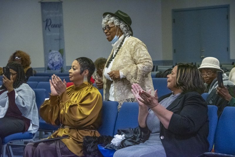 Jane Hovington begins the program with the introduction of Donald Thomas, first vice president of the Lower Sussex NAACP.